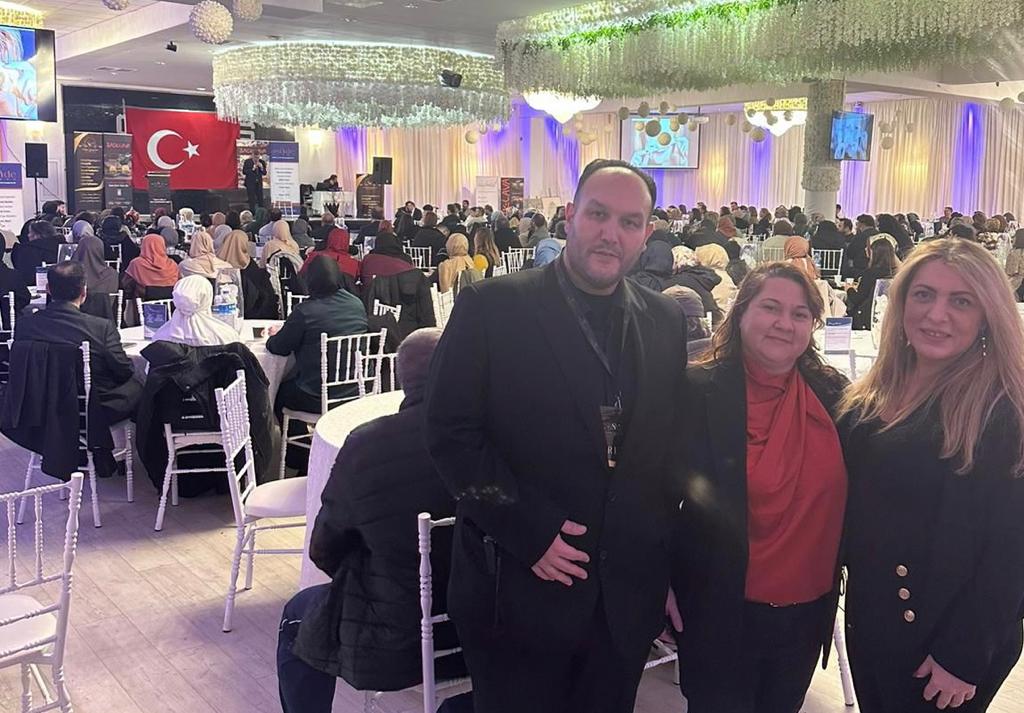 4c9c96d7-d128-4411-8959-8d0e3c501a57 Eğitimci Yazar Alişan Kapaklıkaya  Hamburg’da Gönüllere su serpti