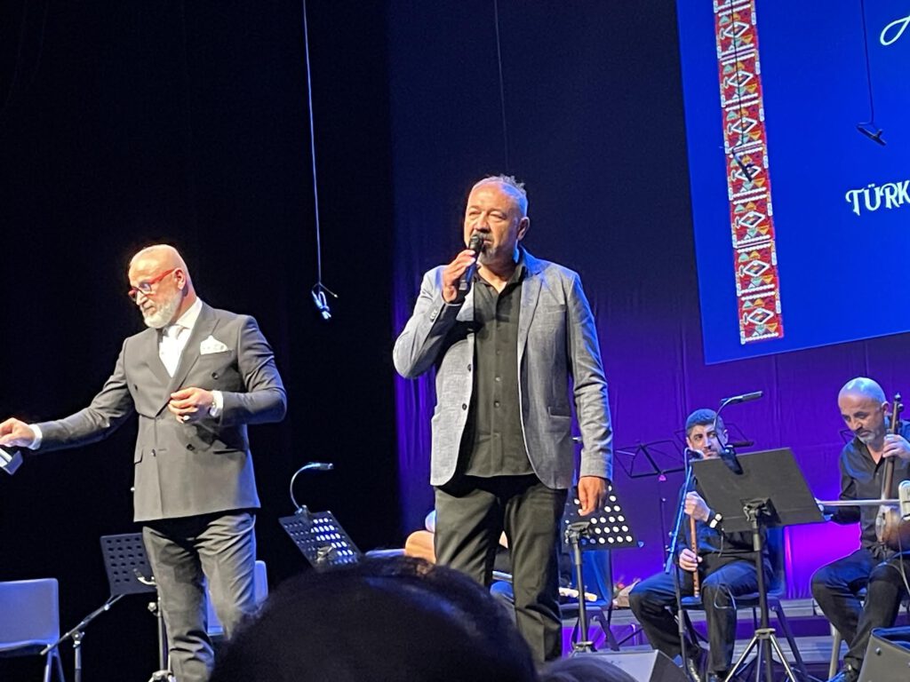 0-4-1024x768 Alper Oflaz THM Topluluğu’ndan coşkulu konser