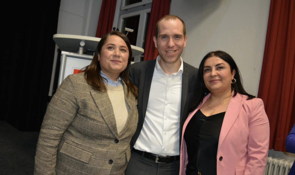 cdu-programindan-Dennis-Therin-ve-adaylar-1024x610 CDU Hamburg Başkanı Dennis Thering'den Önemli Açıklamalar