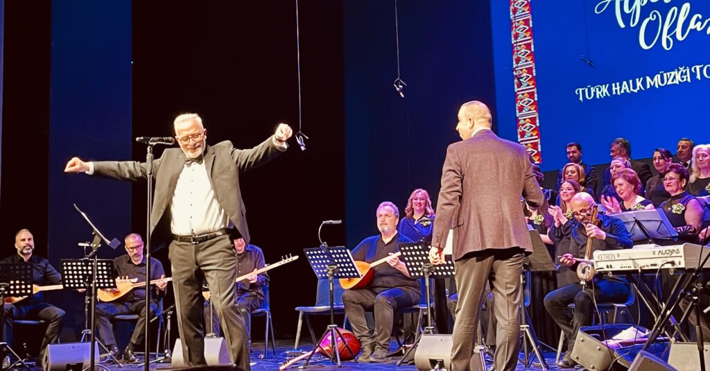 0-8-1024x535 Alper Oflaz THM Topluluğu’ndan coşkulu konser