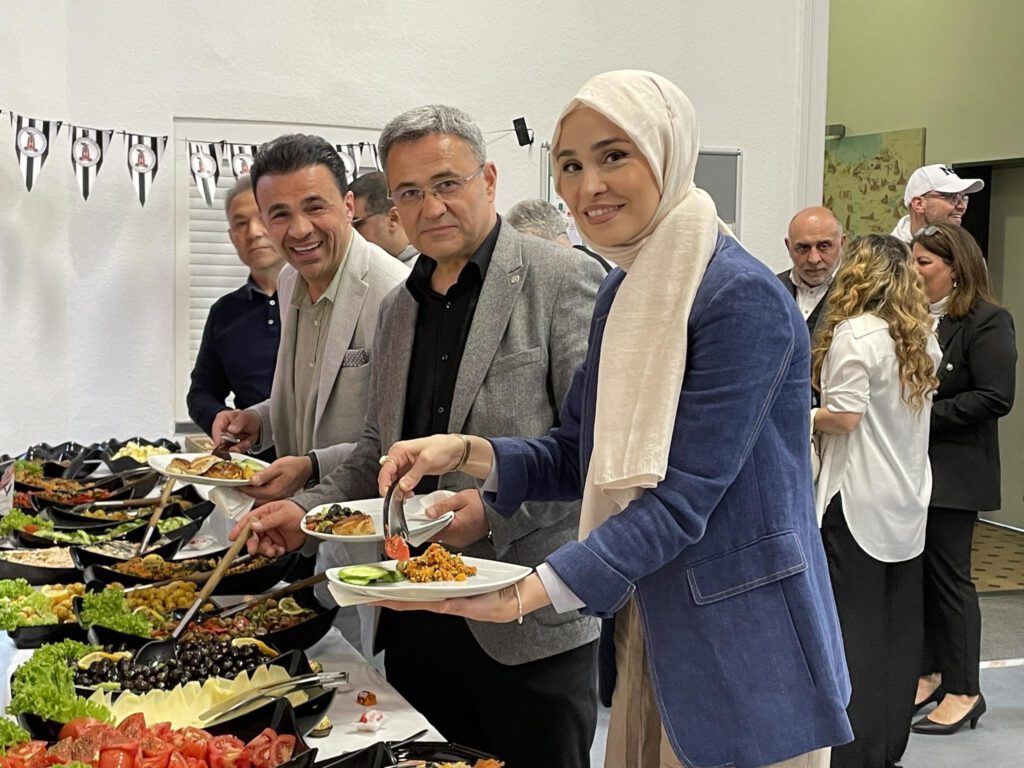 Goeruentue-5-1-1024x768 Hamburg Beşiktaşlılar Birliği’nden Coşkulu “Bahara Merhaba” Etkinliği