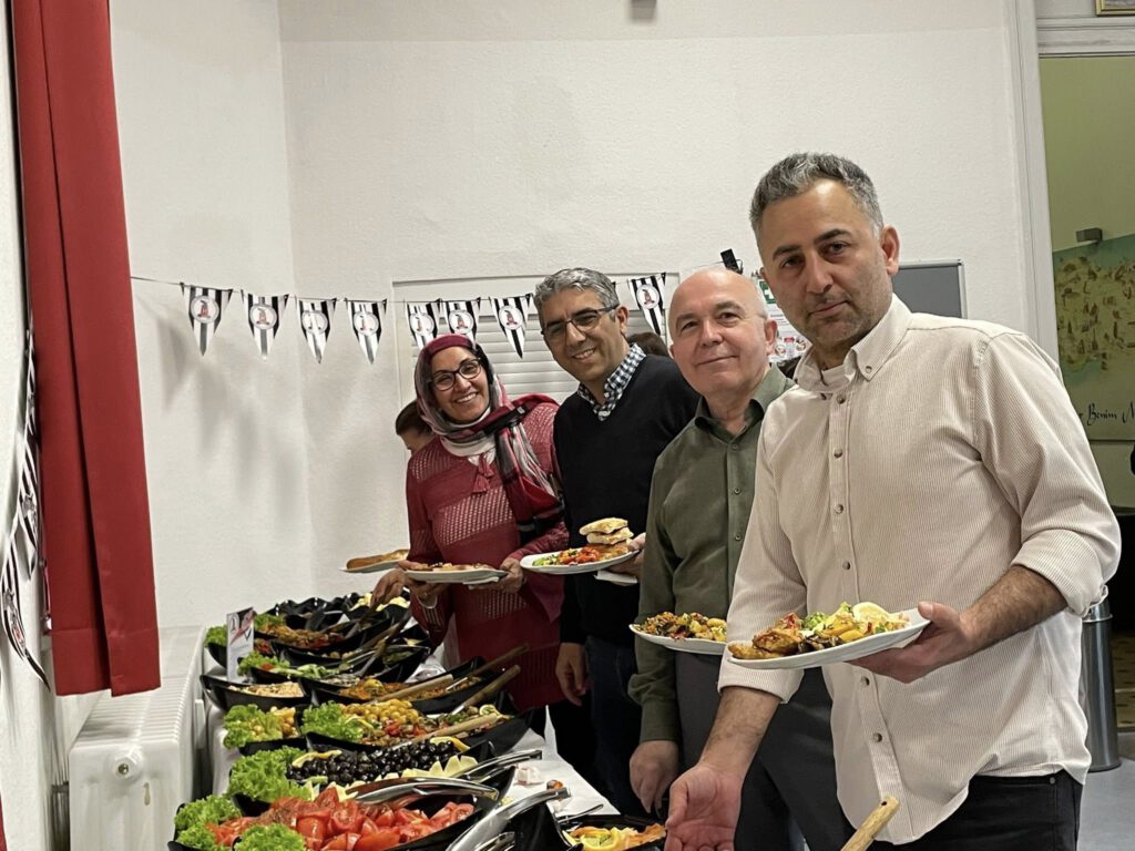 Goeruentue-7-1-1024x768 Hamburg Beşiktaşlılar Birliği’nden Coşkulu “Bahara Merhaba” Etkinliği