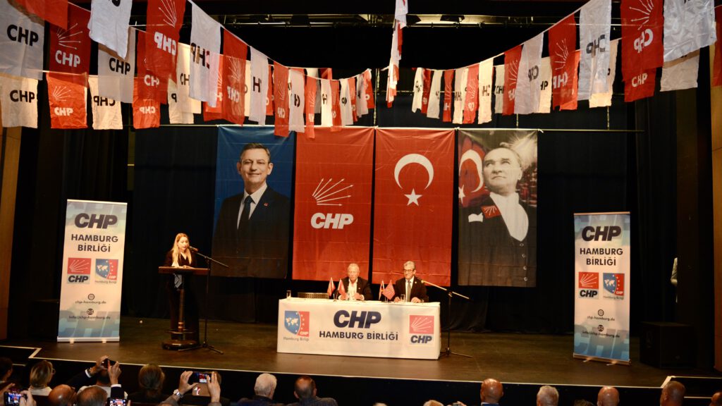 DSC_0613-1024x576 CHP’li Gökhan Günaydın’dan Hamburg’da Kritik Mesajlar!