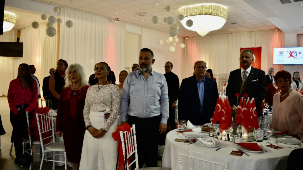 DSC_0882-1024x576 Hamburg’da Cumhuriyetin 102. Yılı Gurur ve Coşkuyla Kutlandı