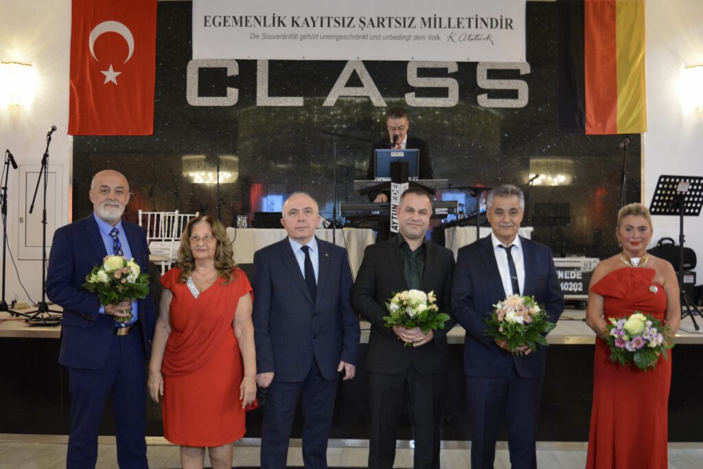 DSC_0898-1024x683 Hamburg’da Cumhuriyetin 102. Yılı Gurur ve Coşkuyla Kutlandı