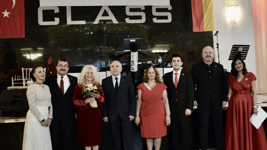 DSC_0914-1024x576 Hamburg’da Cumhuriyetin 102. Yılı Gurur ve Coşkuyla Kutlandı