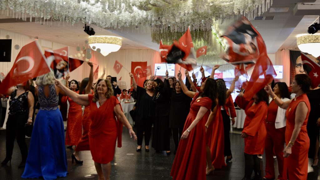 DSC_0915-1024x576 Hamburg’da Cumhuriyetin 102. Yılı Gurur ve Coşkuyla Kutlandı