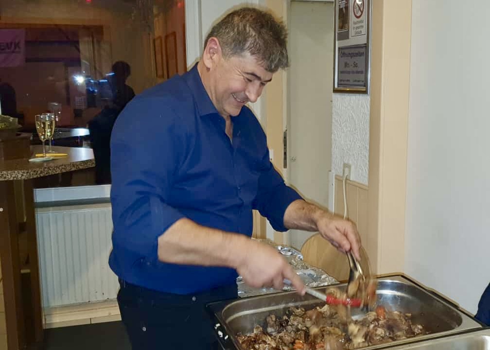 Unknown-54 Şeref Arslan, DEVK’teki 30. Yılını Coşkuyla Kutladı