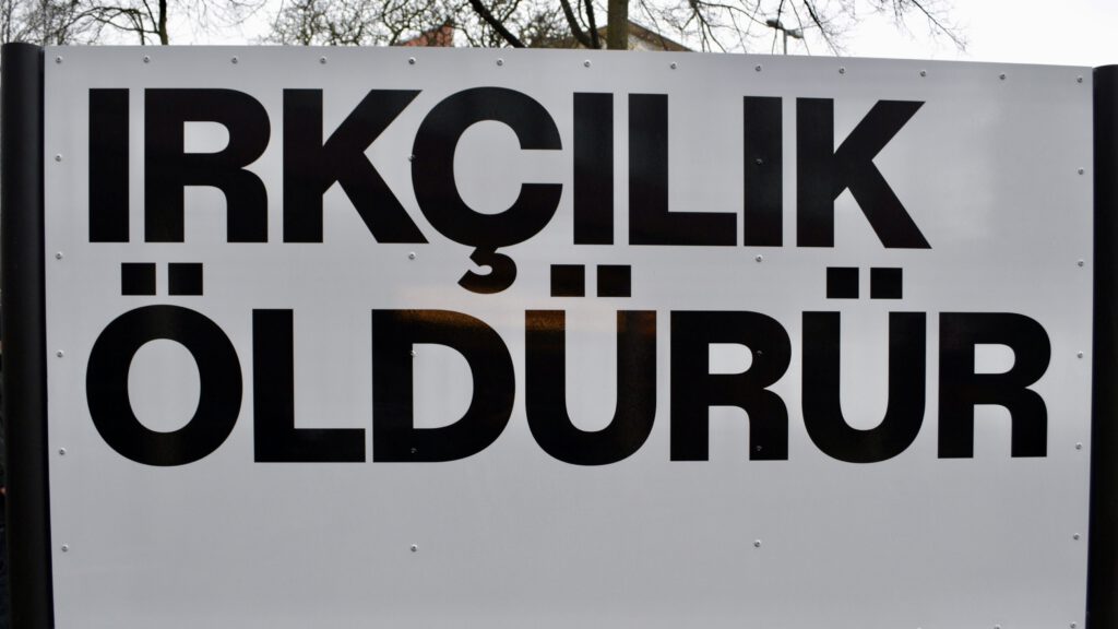 Pano_1-1024x576 Ramazan Avcı’yı anmada ırkçılığa karşı sessiz kalmama çağrısı