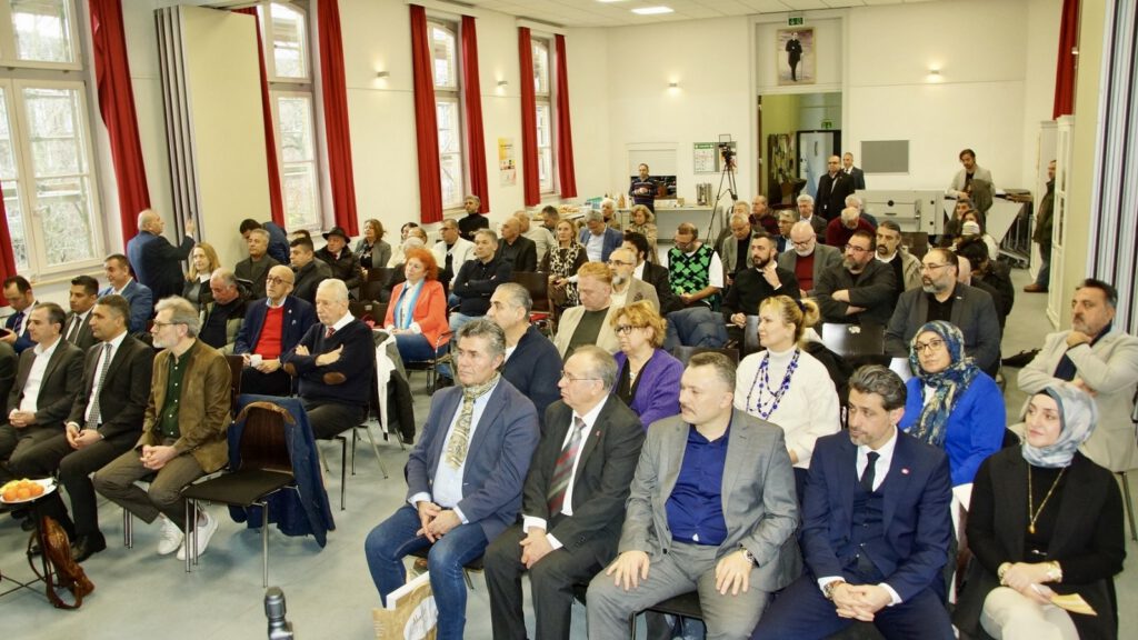 Unknown-141-1024x576 Hamburg’da Güçlü Yarınlar İçin Türk Medyası ve Toplumu Buluştu