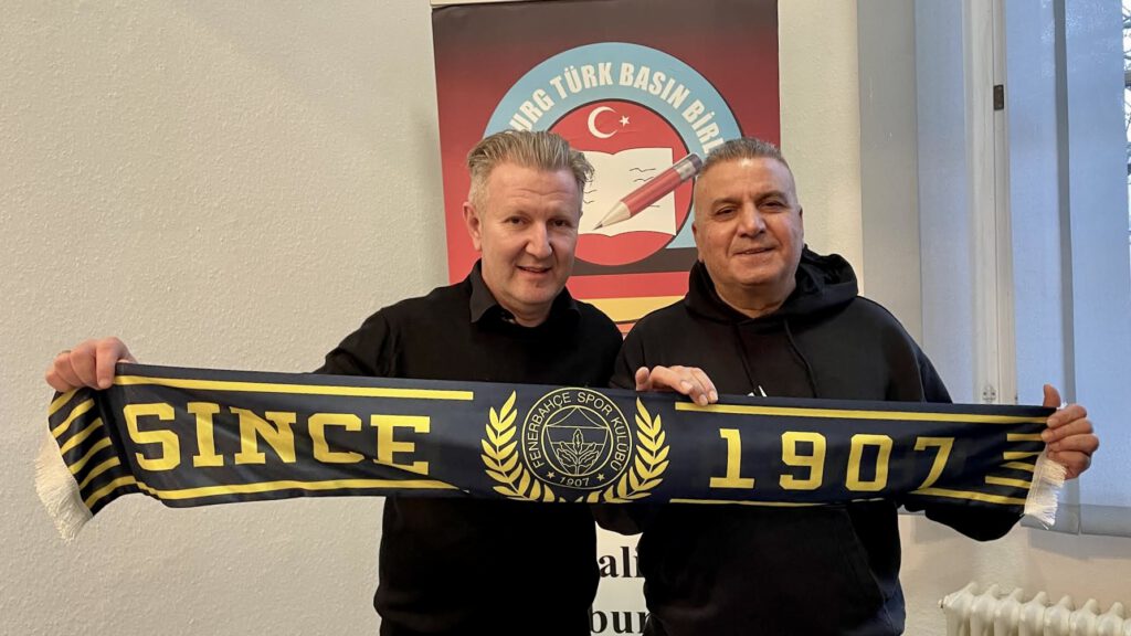 0-16-1024x576 Fenerbahçeliler Hamburg’da Kulaklara Ses Oldu