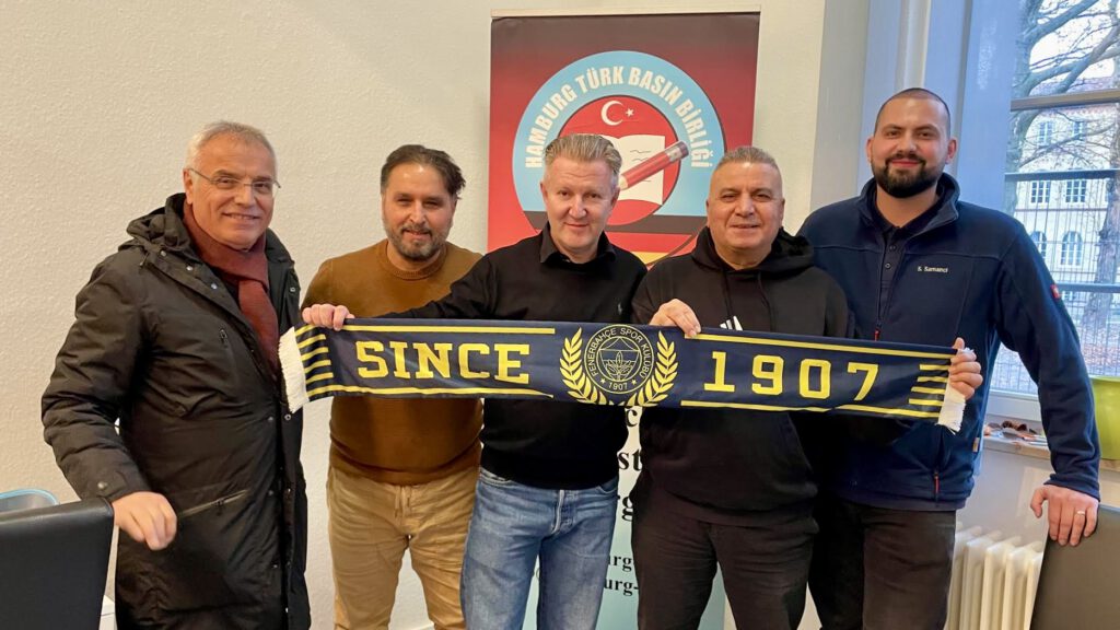 0-20-1024x576 Fenerbahçeliler Hamburg’da Kulaklara Ses Oldu