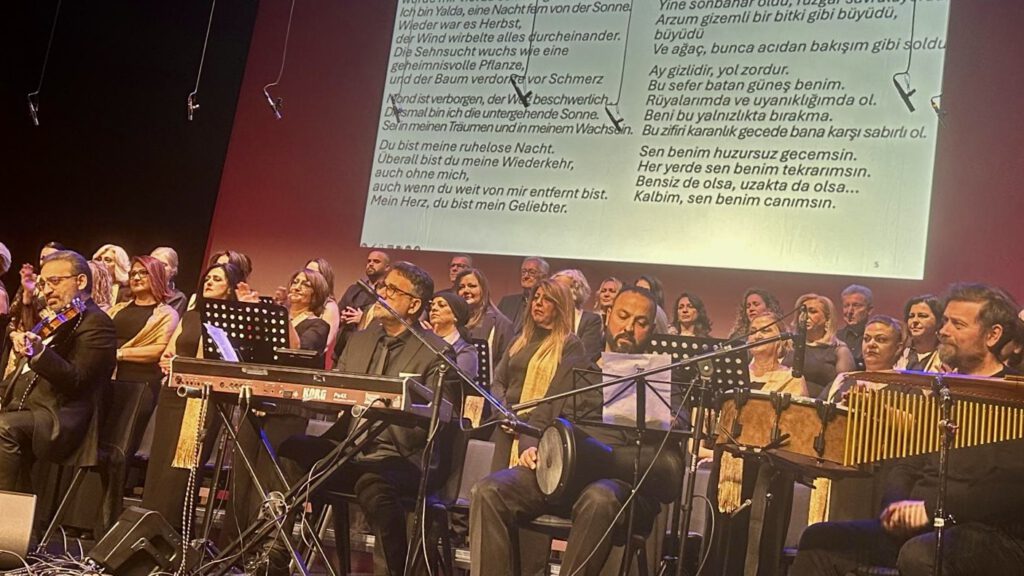 PHOTO-2026-01-21-17-29-00-1-1024x576 Menekşe Korosundan Muhteşem Yeni Yıl Konseri