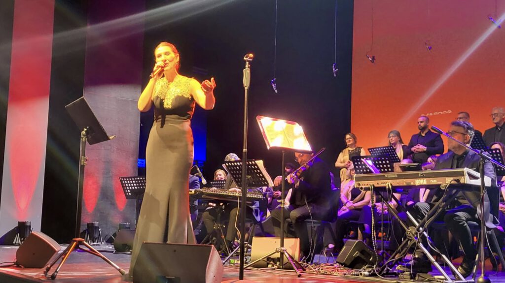 PHOTO-2026-01-21-17-30-08-1024x575 Menekşe Korosundan Muhteşem Yeni Yıl Konseri