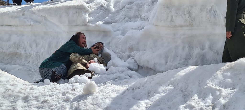 halil-babur-film-cekimi-1-1024x461 Halil Babür’ün Dev Projesi "Fırtınada Gençliğim"