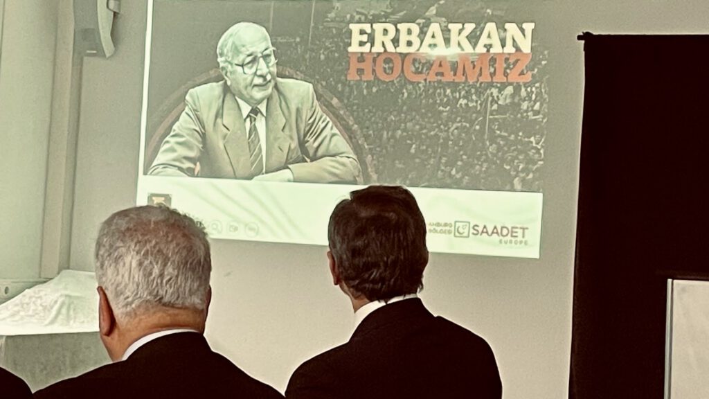 0-25-1024x576 Erbakan’ın Büyük Türkiye İdeali Hamburg’da Anlatıldı