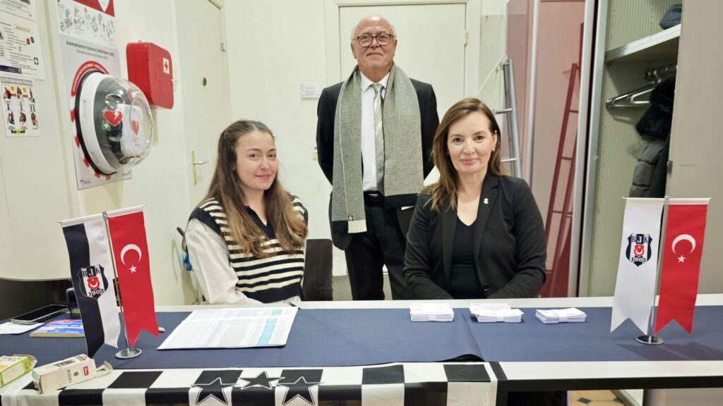 PHOTO-2026-02-09-19-05-39-1024x576 Hamburg Beşiktaşlılar Birliği’nde Akçelik Yeniden Başkan