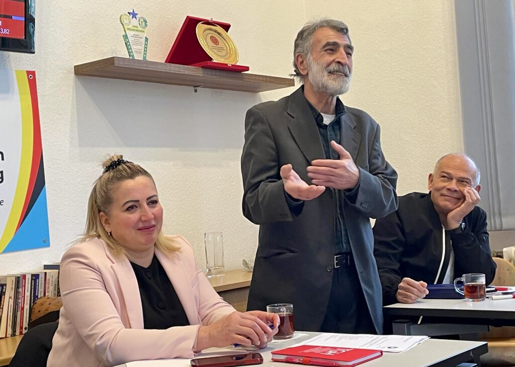 0-28-1024x731 Hamburg Türk Basın Birliğinde Yeni Yönetim Seçildi