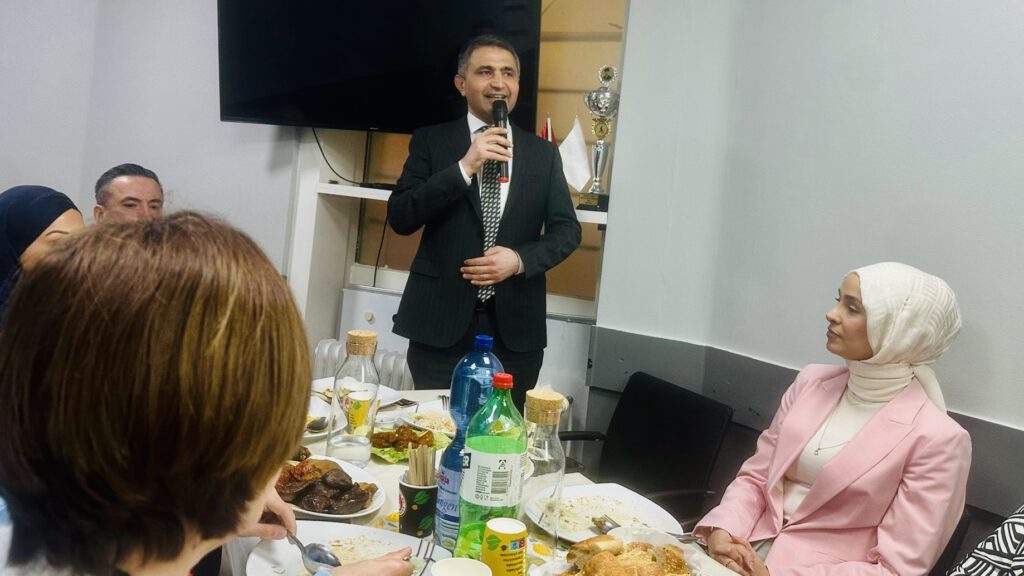 PHOTO-2026-03-08-21-06-20-1-1024x576 Hamburg Gaziantepliler Derneği’nden Türk Dernek Başkanlarına İftar