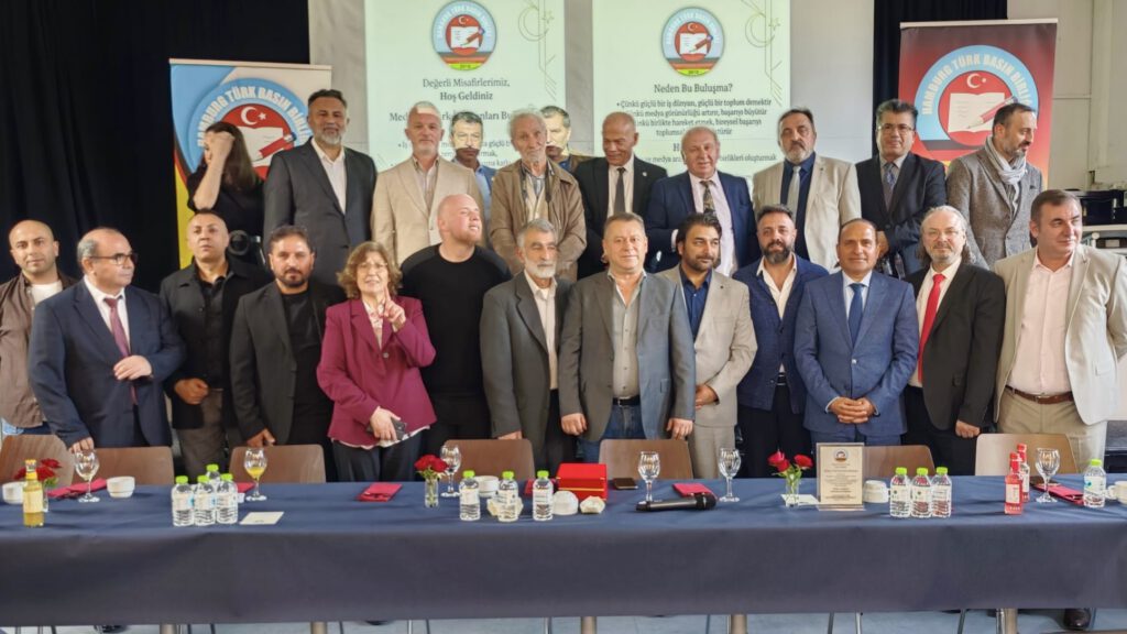 PHOTO-2026-04-19-13-22-20-1-1024x576 Hamburg’da Medya ve İş Dünyasından Önemli Buluşma