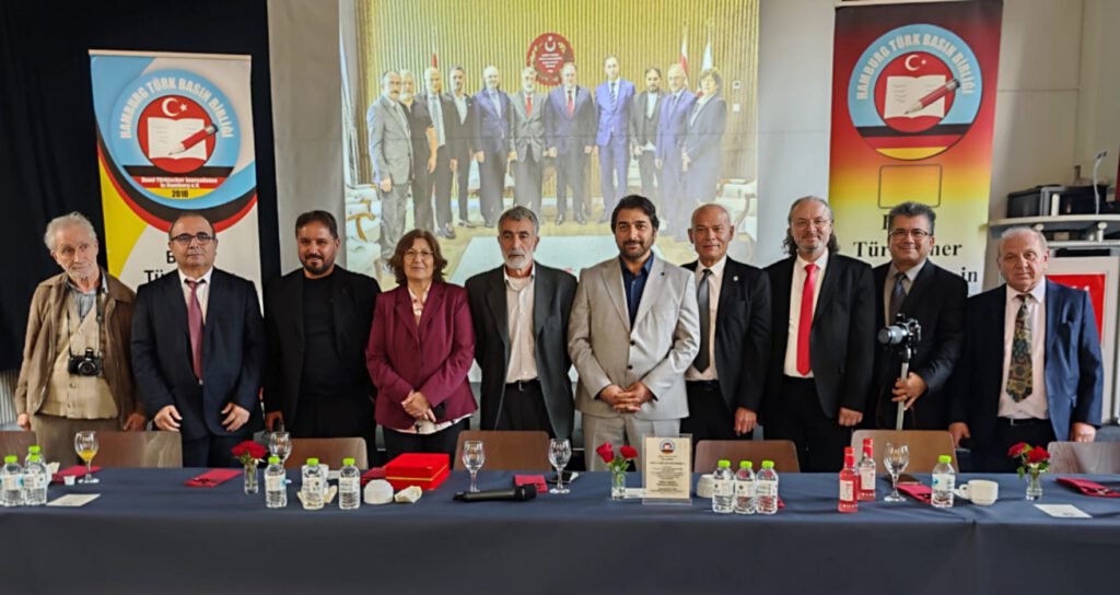 PHOTO-2026-04-19-23-13-26-1024x544 Hamburg’da Medya ve İş Dünyasından Önemli Buluşma