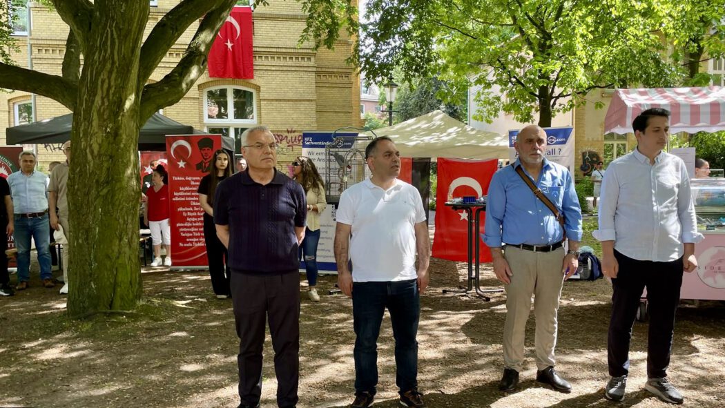 0-33-1050x591 Hamburg’da 19 Mayıs Gençlik ve Spor Bayramı Coşkusu Yaşandı