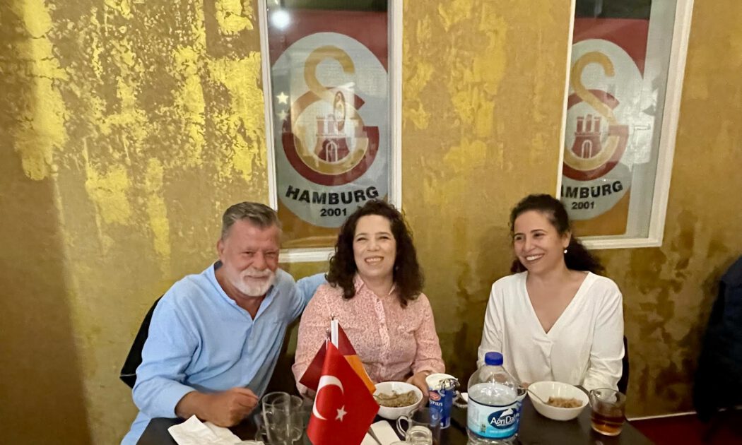 0-19-1050x630 Galatasaray Hamburg Geleneksel Pilav Gününde Büyük Dayanışma