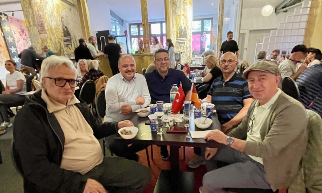 0-5-1050x630 Galatasaray Hamburg Geleneksel Pilav Gününde Büyük Dayanışma