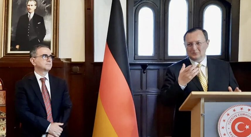 Büyükelçi Gökhan Turan Hamburg’da Türk Toplumu Temsilcileriyle Buluştu