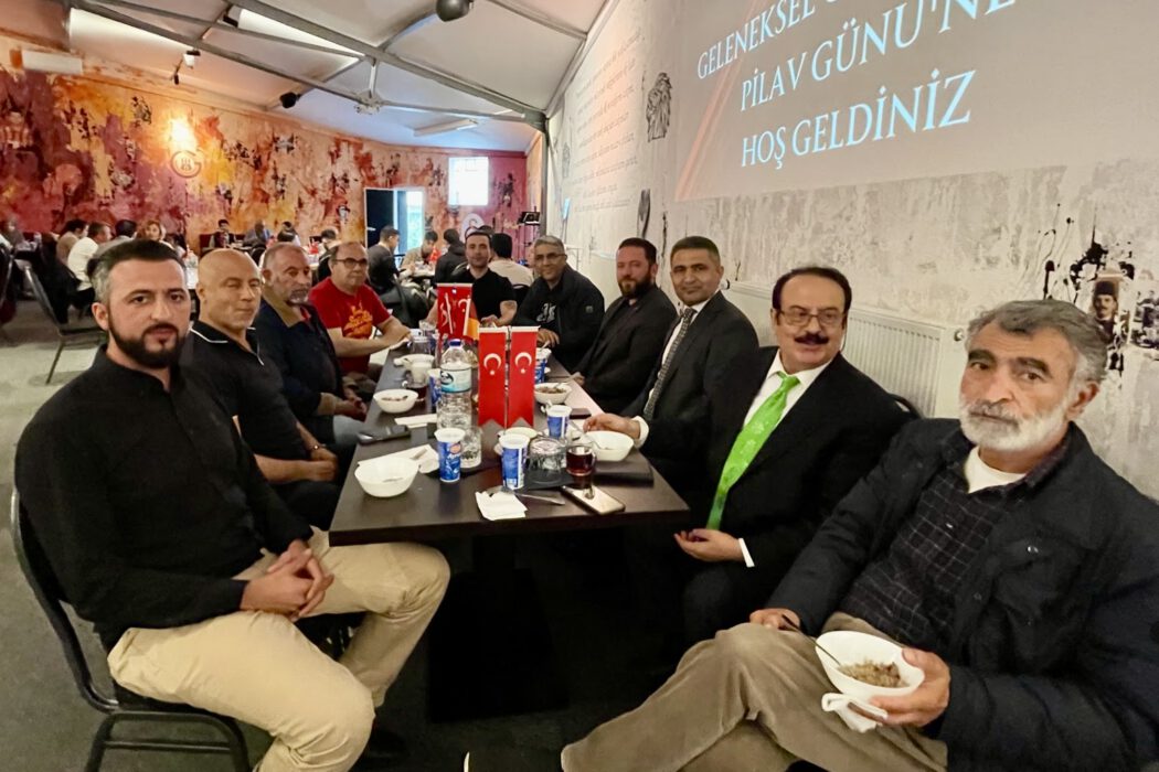 IMG_9951-1050x700 Galatasaray Hamburg Geleneksel Pilav Gününde Büyük Dayanışma