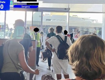 Antalya Havalimanı’nda Hamburg Uçuşu Öncesi Kapı Karmaşası
